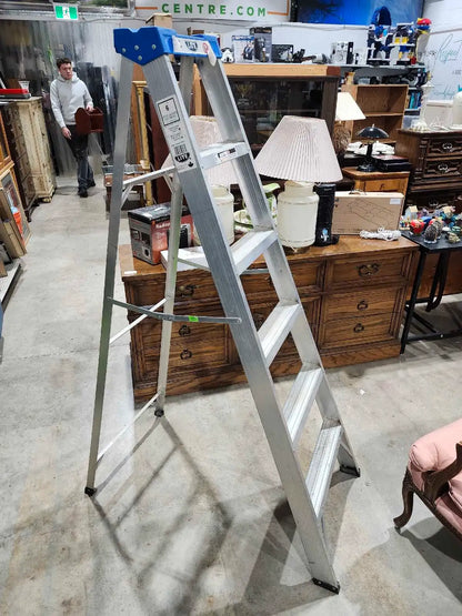 Lite 6ft Step Ladder