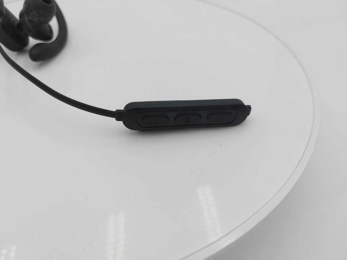 Good Condition Anker SoundBuds Curve Right EarBud & Controls Black Tested Works