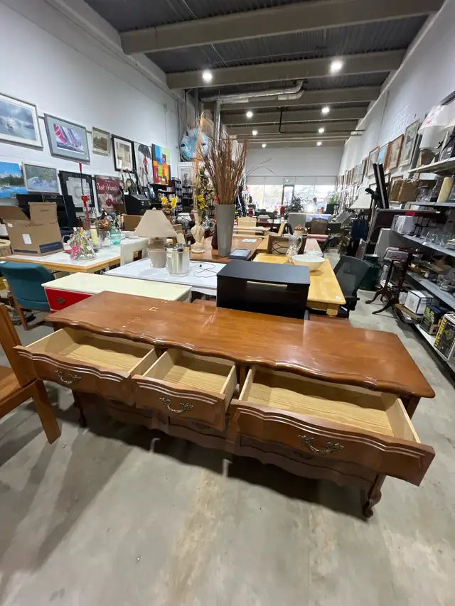 Vintage wooden 9-drawer dresser