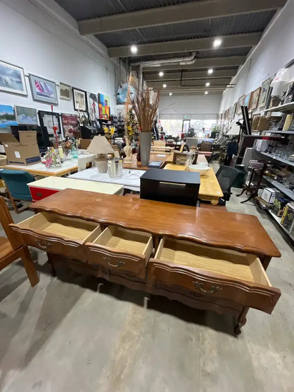 Vintage wooden 9-drawer dresser
