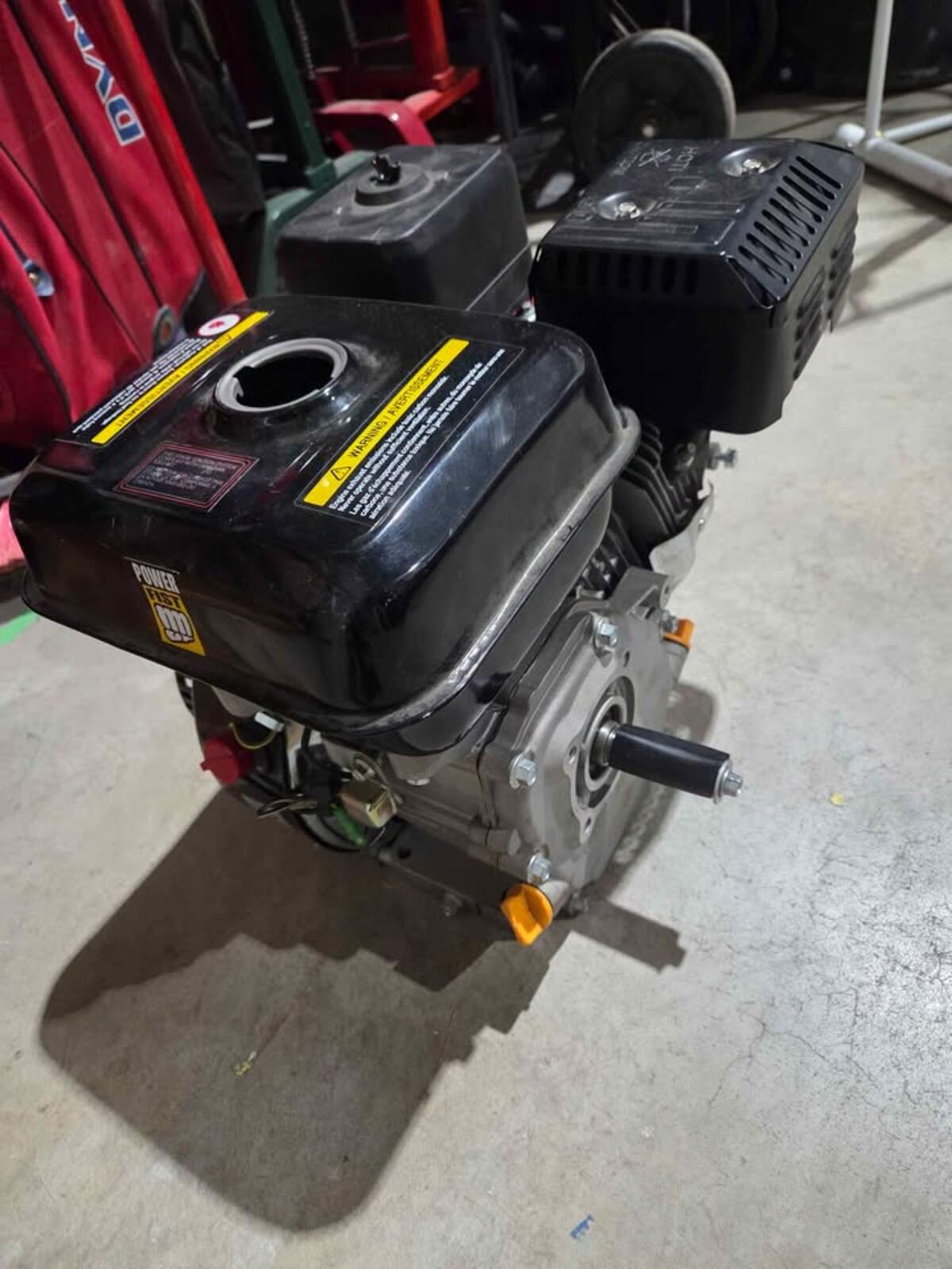 New! Power Fist 6.5 HP OHV Small Gas Engine