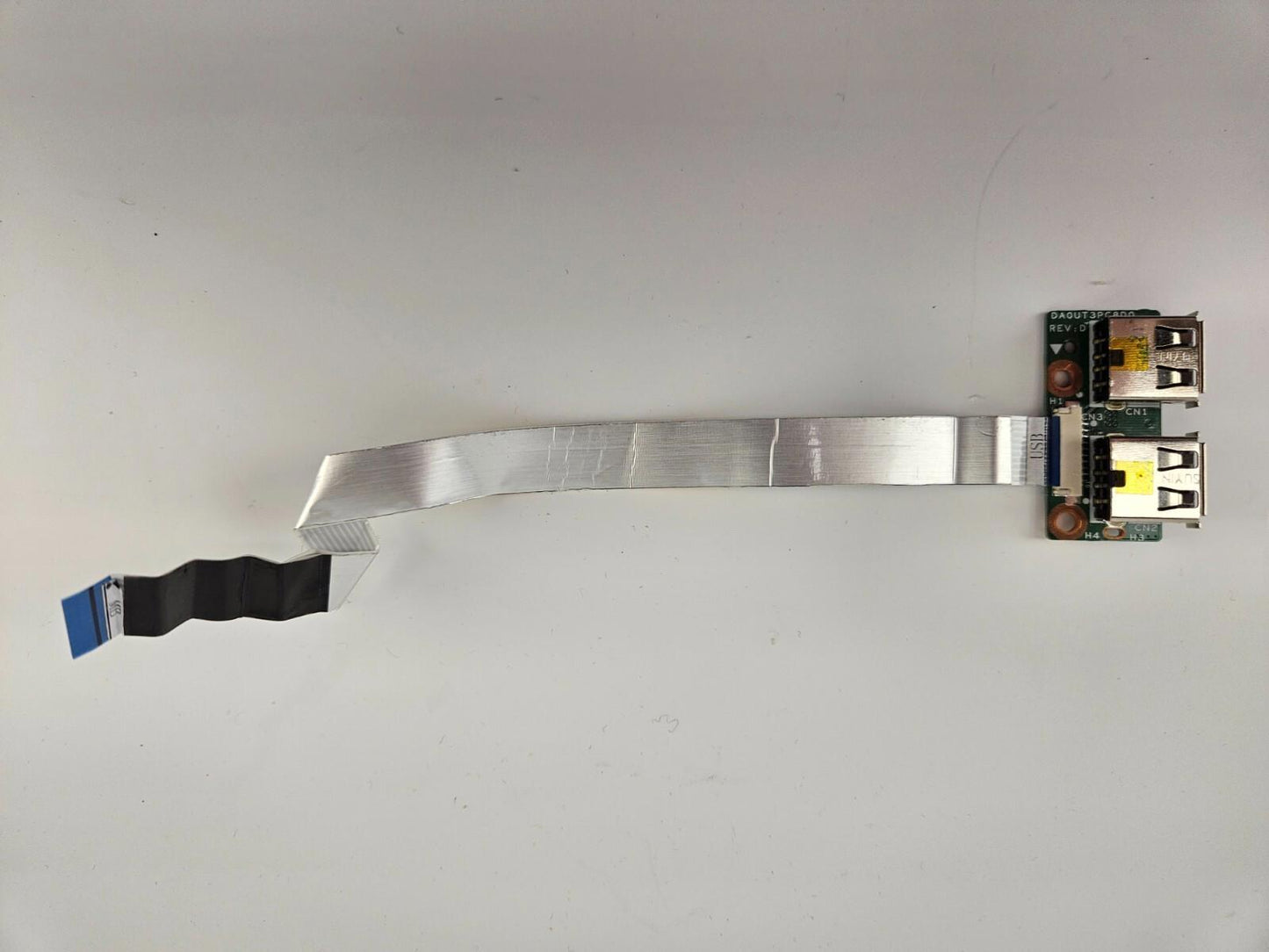 HP DV7-3028CA DAOUT3PC8DO USB Port
