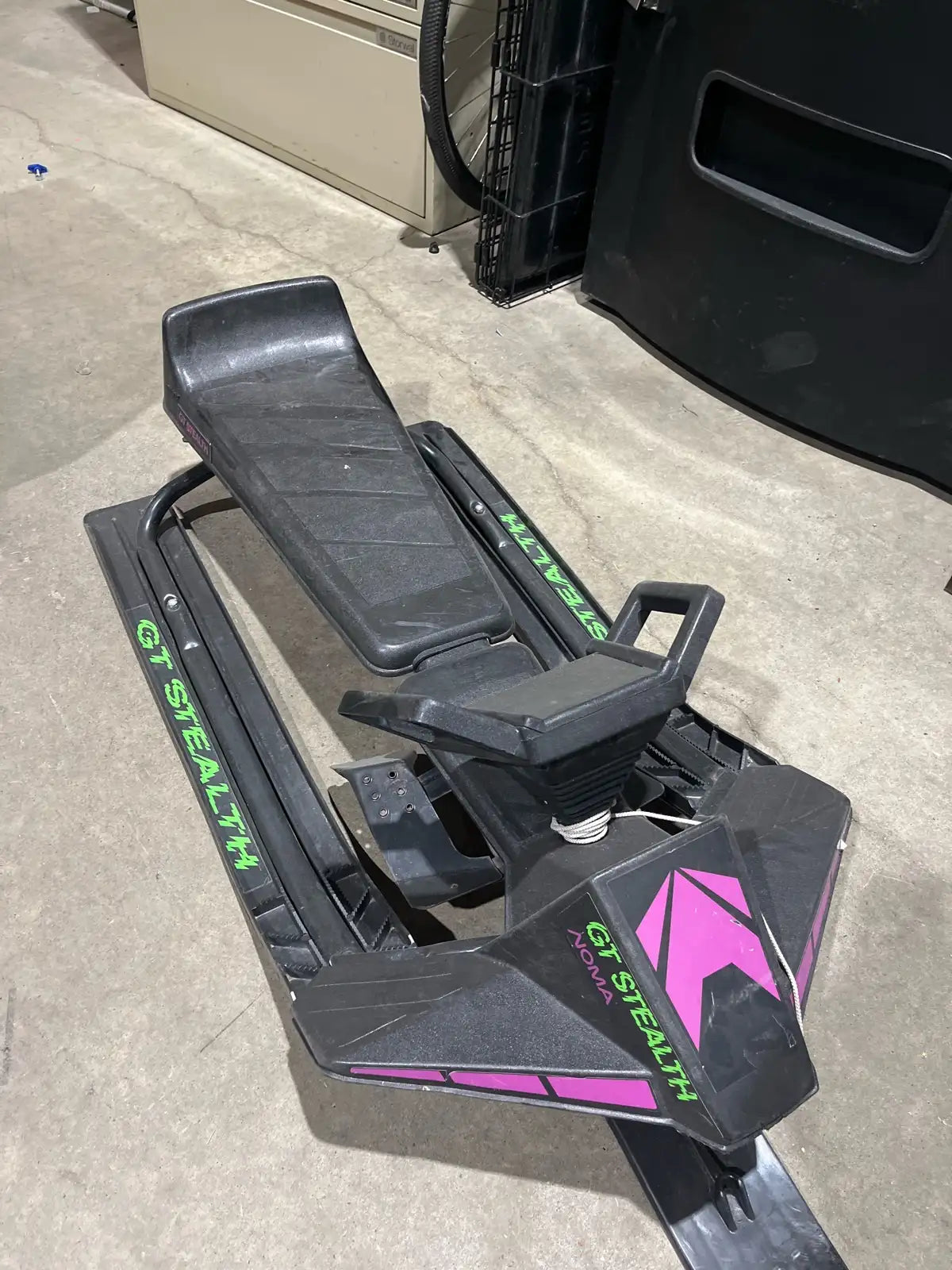 Noma GT stealth Snowracer