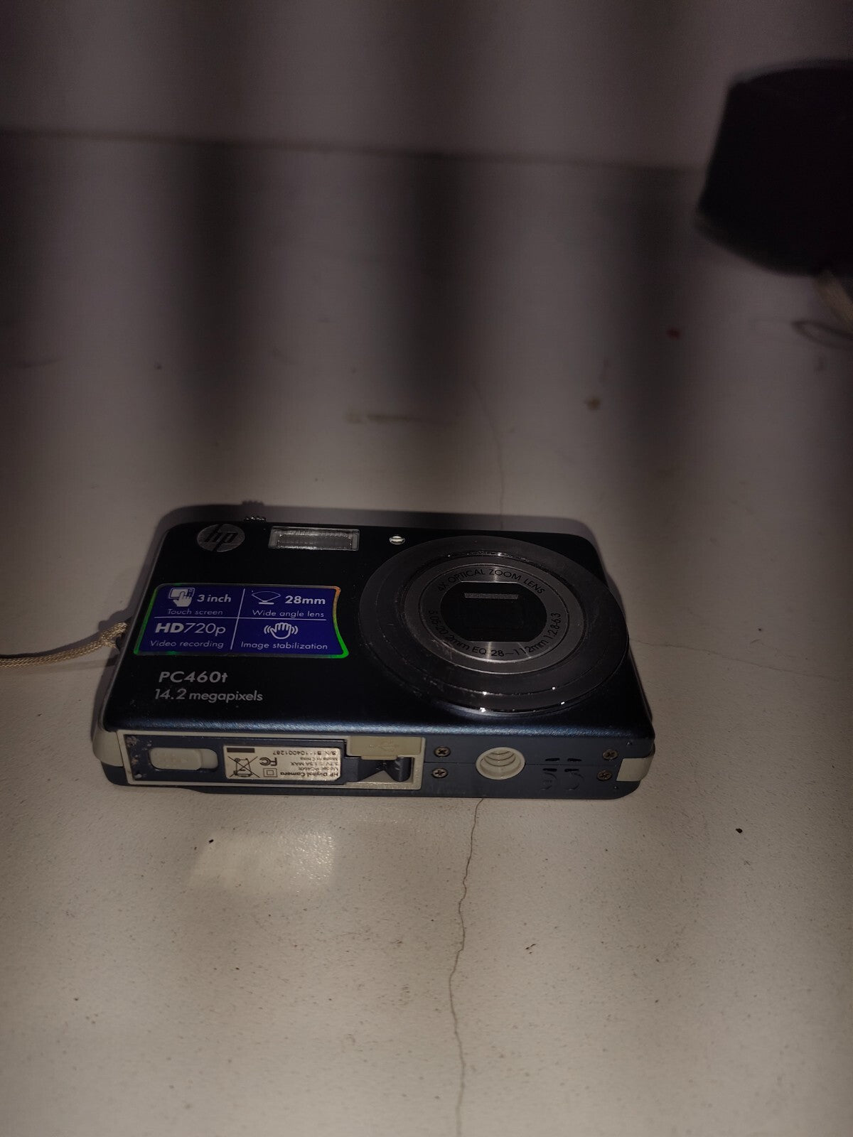 HP (Hewlett-Packard) PC460T 14.2MP Digital Camera, Touch Screen - Untested