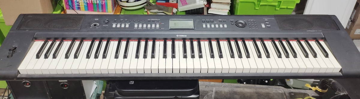 Yamaha Electronic Keyboard Piaggero NP-V60