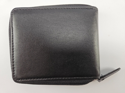 PELLE Black Soft Leather Wallet with Zipper - Stylish and Functional Accessory