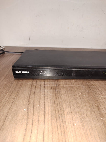 Samsung BD-E5700 Blu-Ray/DVD Player 1080P