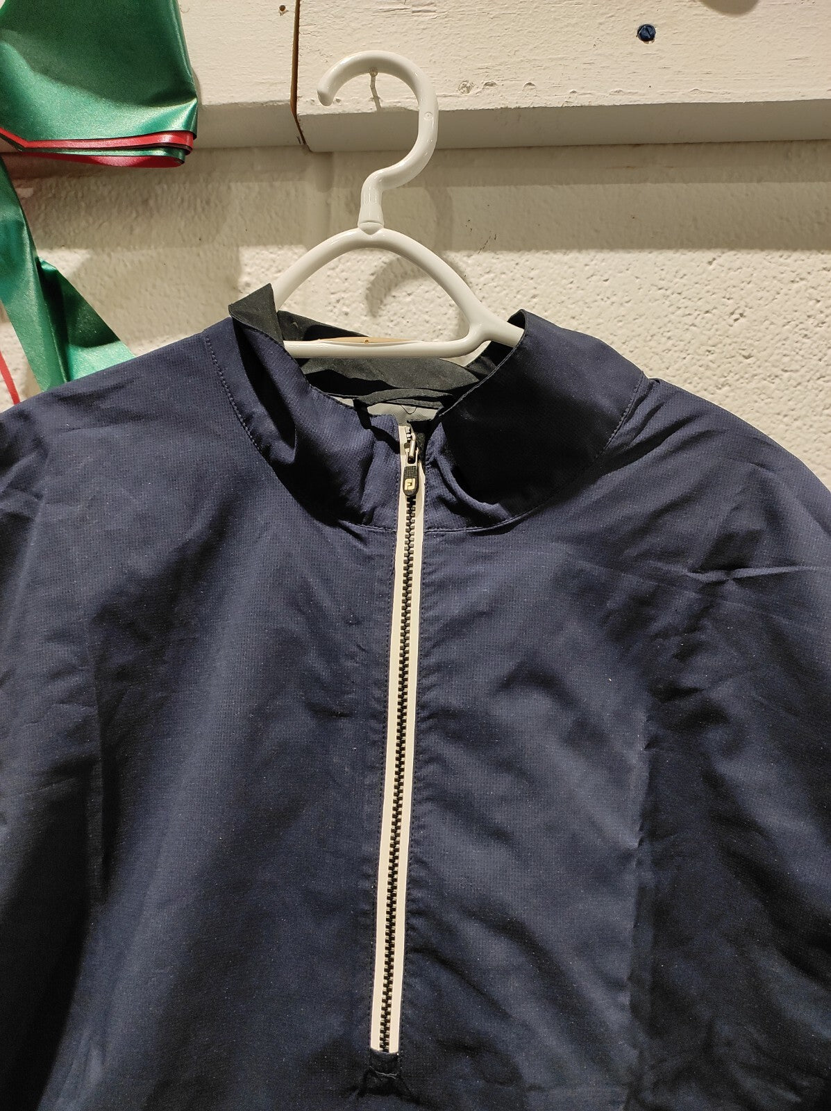 FJ Dryjoys Men Large Navy White Hydrolite Windbreaker 1/2 Zip Golf Wear