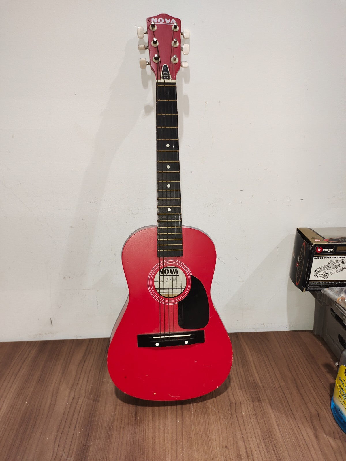 Nova Guitar Model - 3206 Red