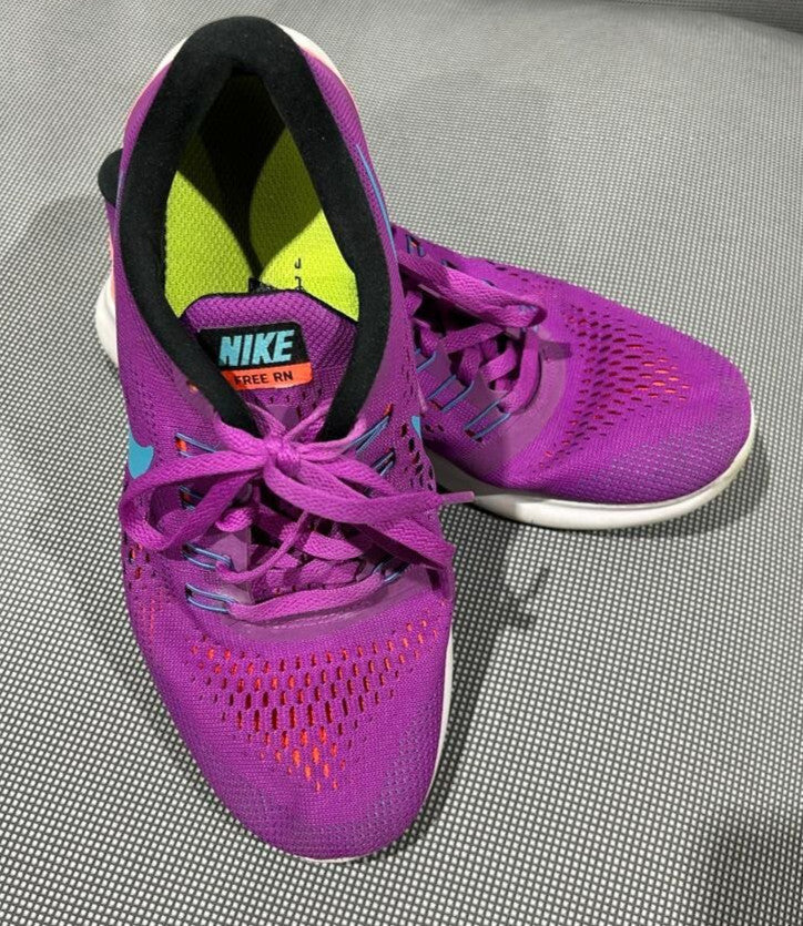 Nike Free Run Size 6 Women's Running Shoes Fuchsia