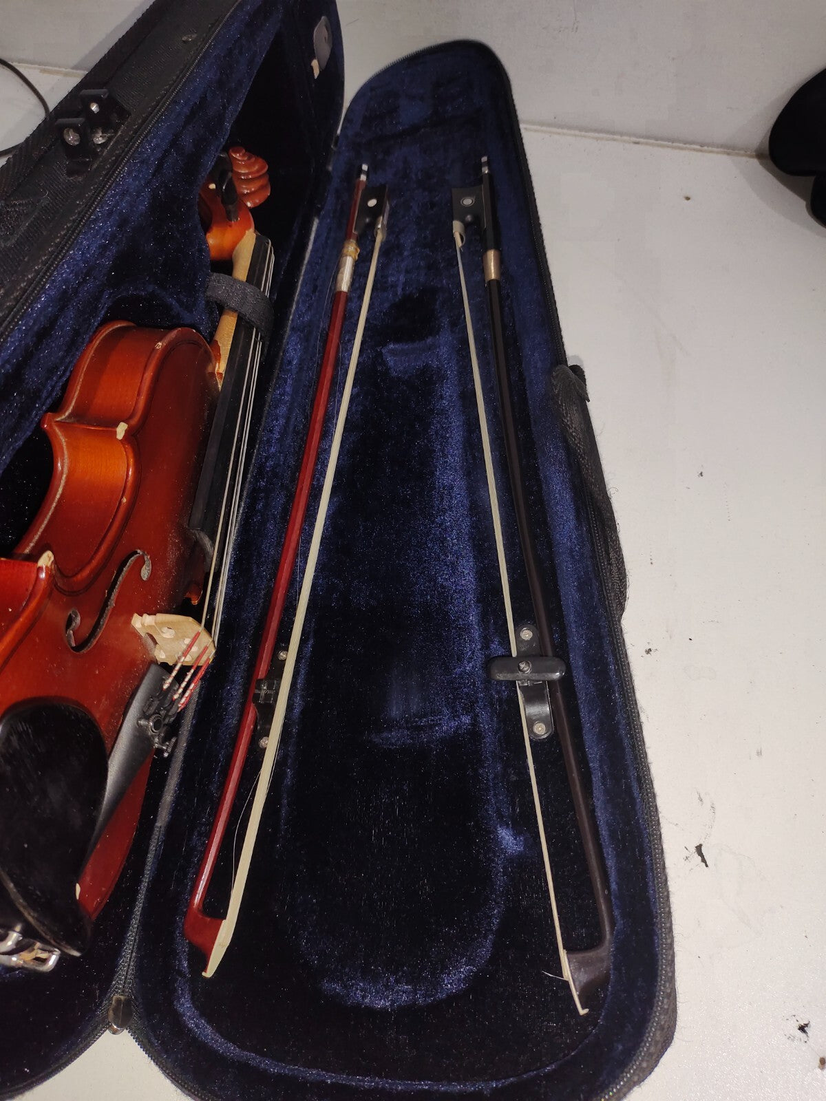 ADVANCED 4/4 SIZE VIOLIN, Helicore Strings + Despiau Bridge +Case +Bow +Rosin