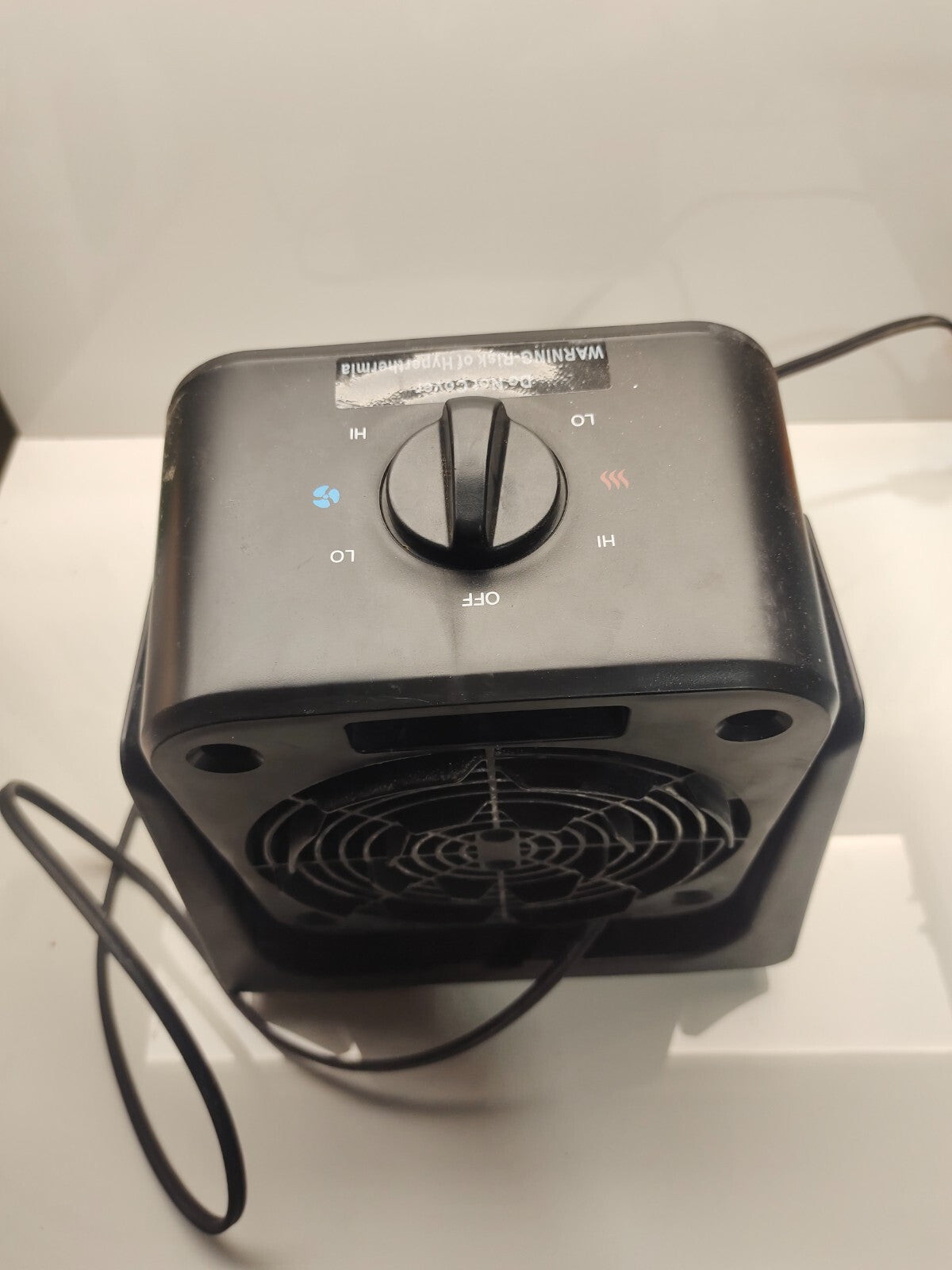 TRUSTECH-SFH-181TP Small Electric 2-in-1 Portable Cooling & Heating Fan Combo