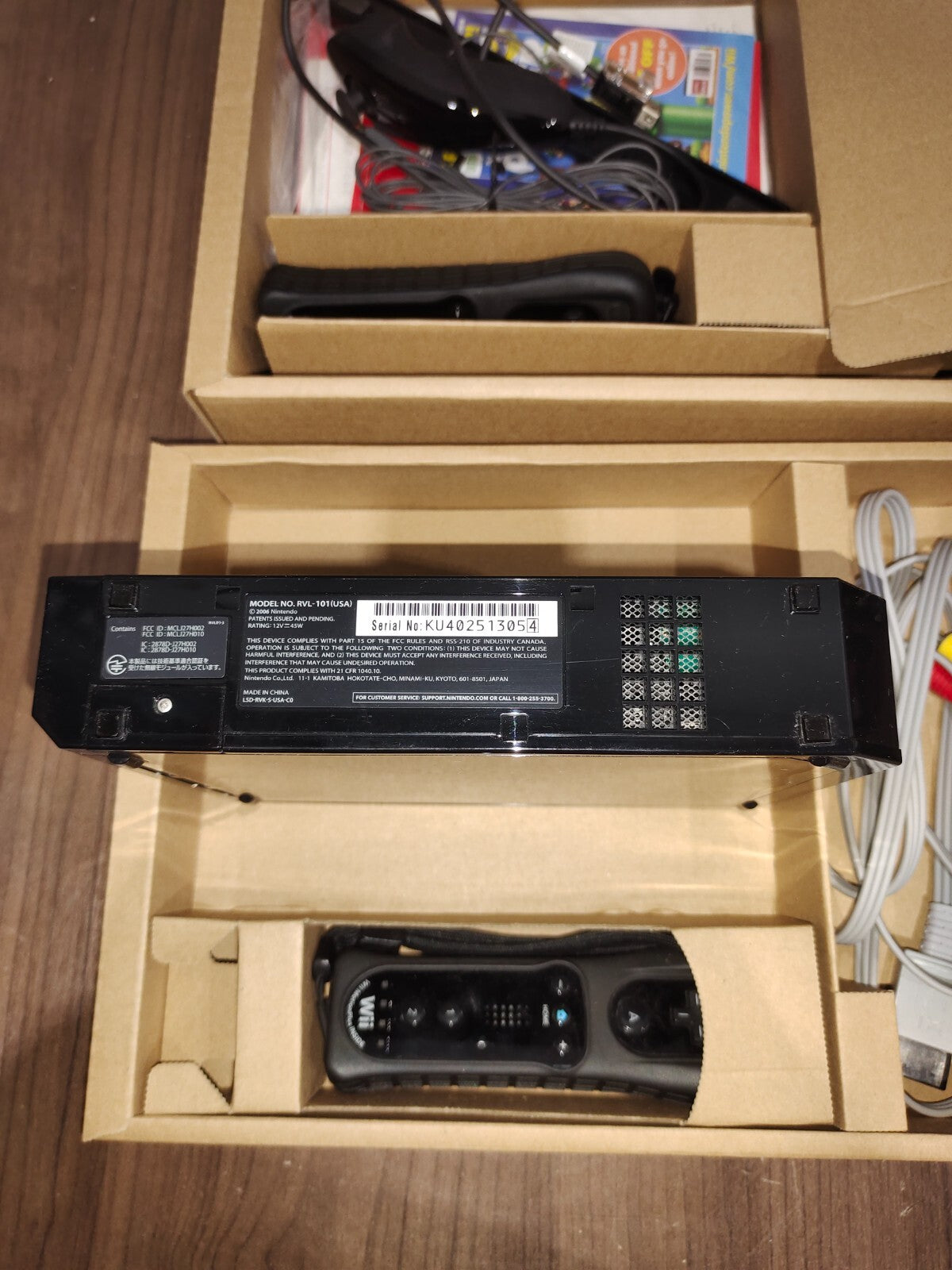 Nintendo Wii Black - Holiday Bundle with Super Mario Bros