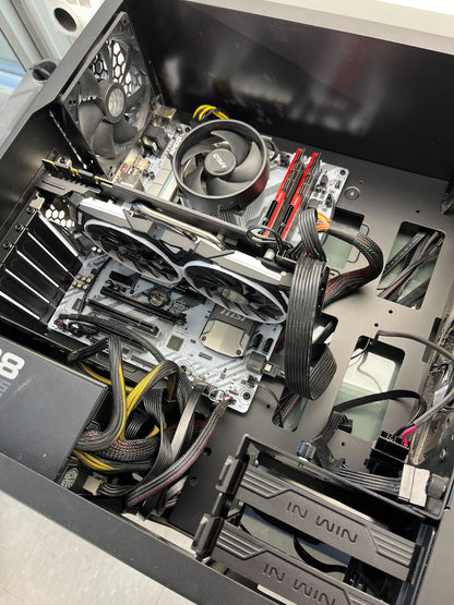 Custom Gaming PC B350 Tomahawk Arctic Ryzen 7 1700 GTX 1080 Ti 16GB RAM NVMe SSD