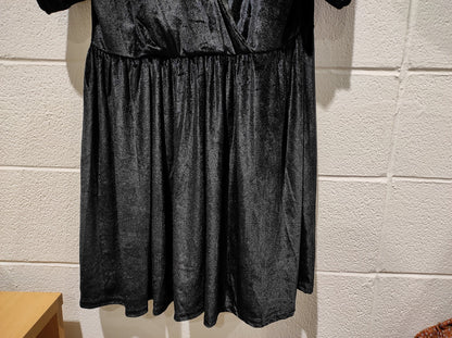 NWT Boohoo plus wrap puff sleeve velvet skater dress Size-18