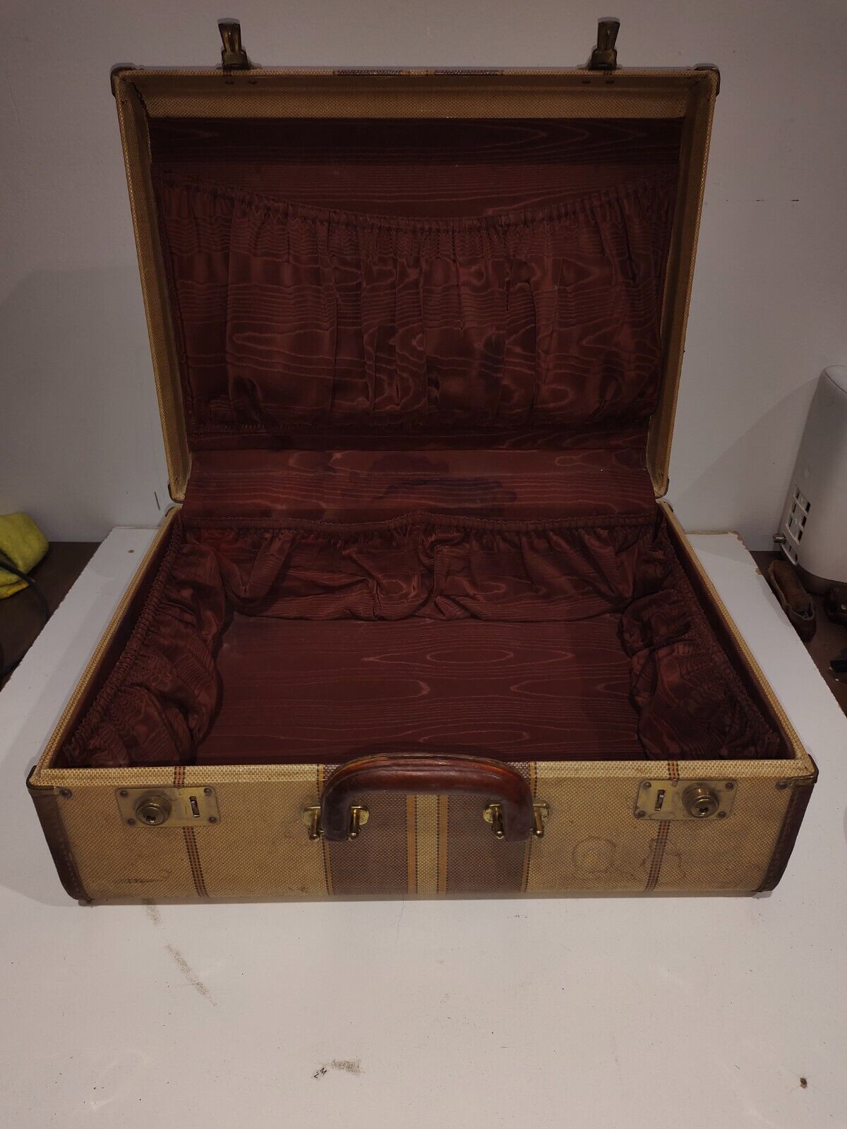 Vintage Eveleigh Baggage Suitcase