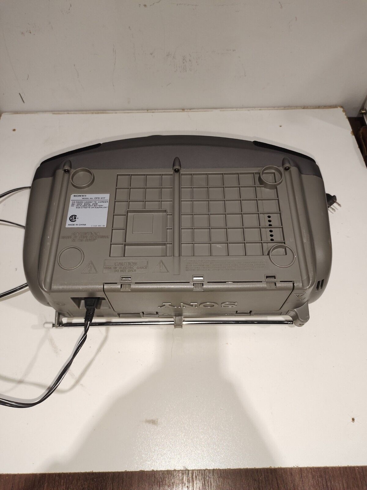 Sony CFD-V17 Portable Stereo Boombox AM FM CD Cassette