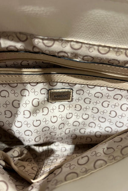 GUESS Crossbody Purse Tan Beige Handbag Flap opening logo
