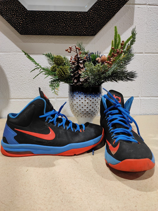 Nike Thunder Away men’s blue black shoes sneakers Size 6 Youth