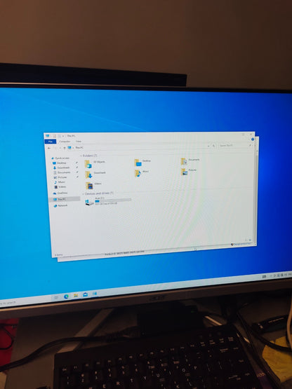 Acer Aspire C24-865 24" Windows 10 Home Intel i3 - 8GB RAM 1TB SSD