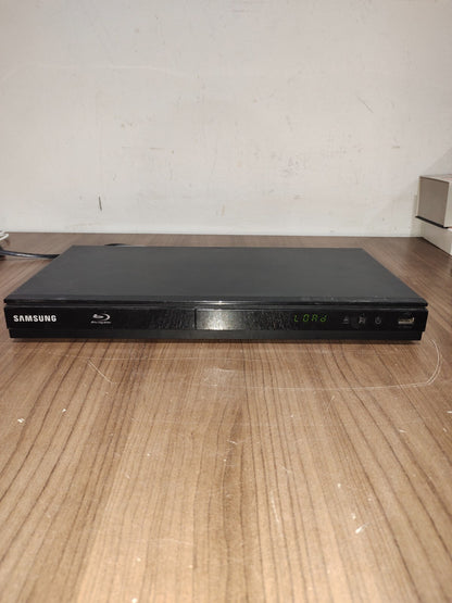 Samsung BD-E5700 Blu-Ray/DVD Player 1080P