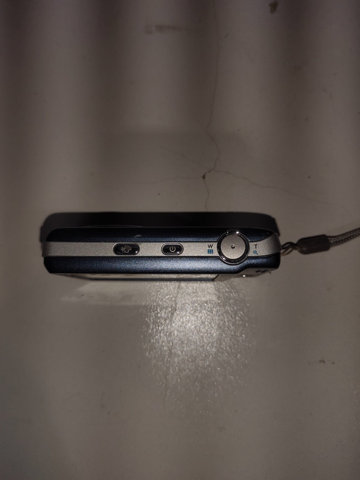 HP (Hewlett-Packard) PC460T 14.2MP Digital Camera, Touch Screen - Untested