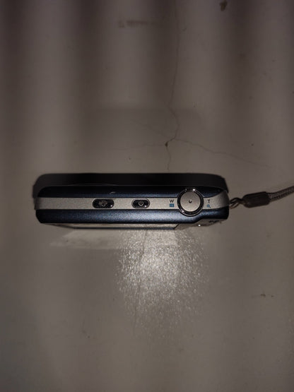 HP (Hewlett-Packard) PC460T 14.2MP Digital Camera, Touch Screen - Untested