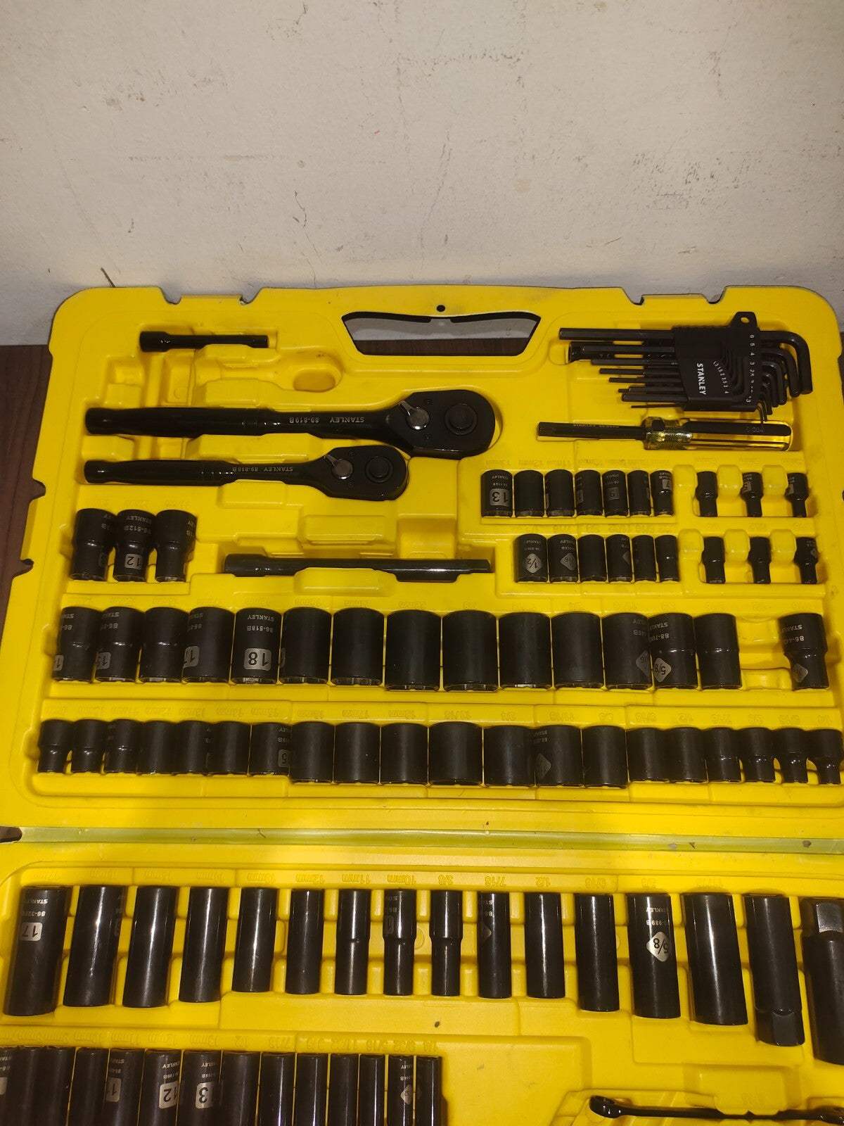 Stanley STMT71662 Pro Grade Black Chrome Socket Set - 183 Pieces