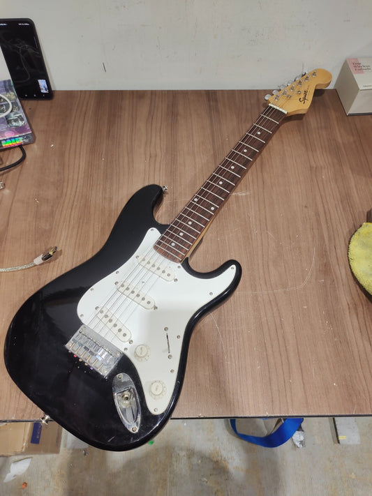 SQUIER MINI BY FENDER  ELECTRIC GUITAR - Needs String Replacement