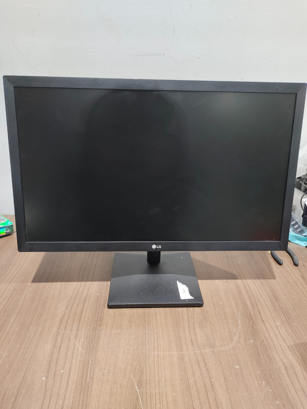 LG 22BK400H-B 22" Full HD LCD Monitor - 1