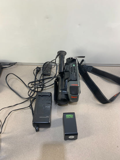 RCA Small Wonder VHS-C Camcorder Video Camera CC176 Tested & Working