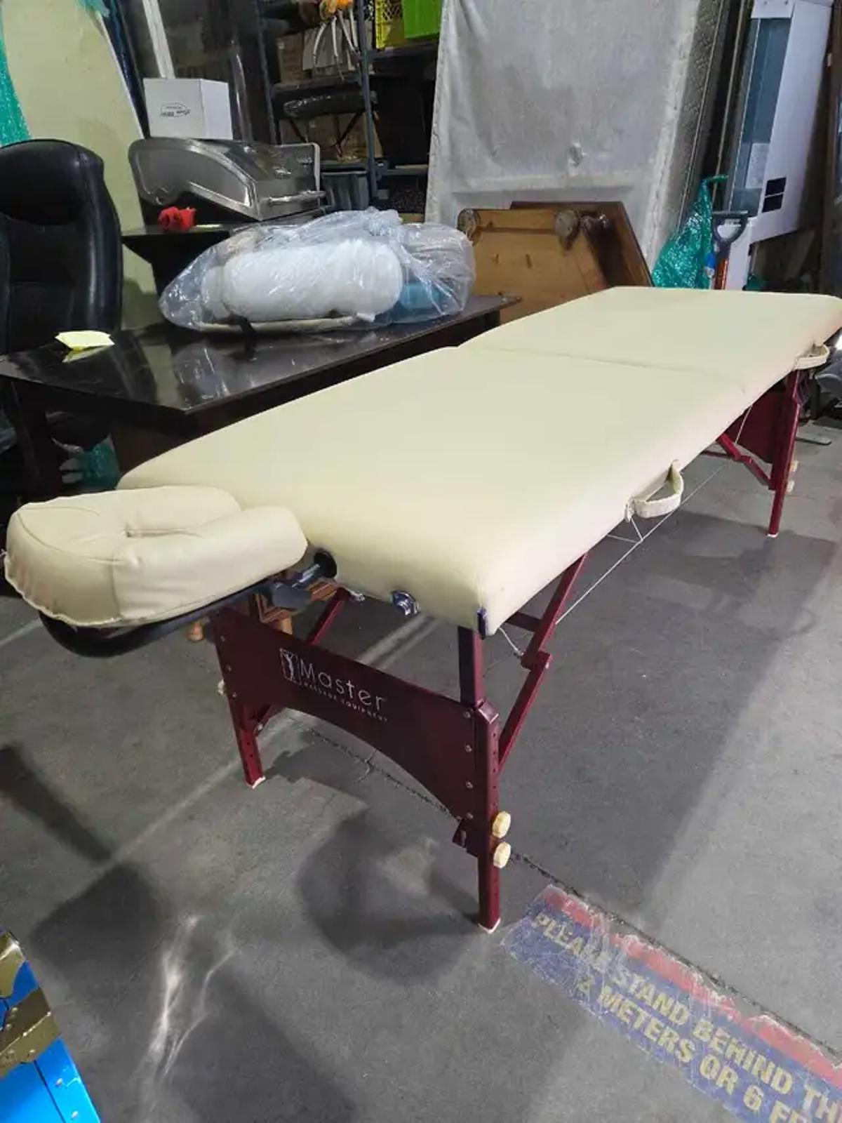 Master Folding Massage Table