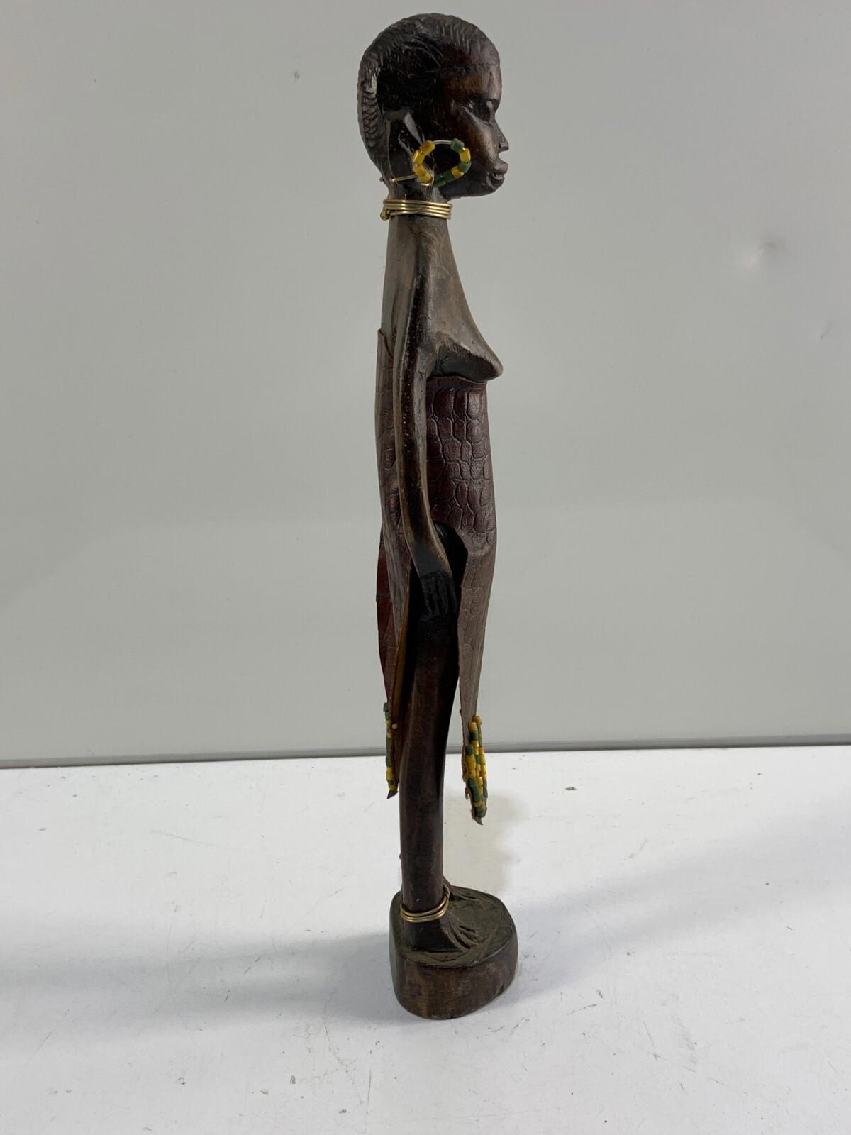 Figurine de guerrier zoulou en bois massif, sculpture africaine tribale de Rhodésie, vintage années 1970