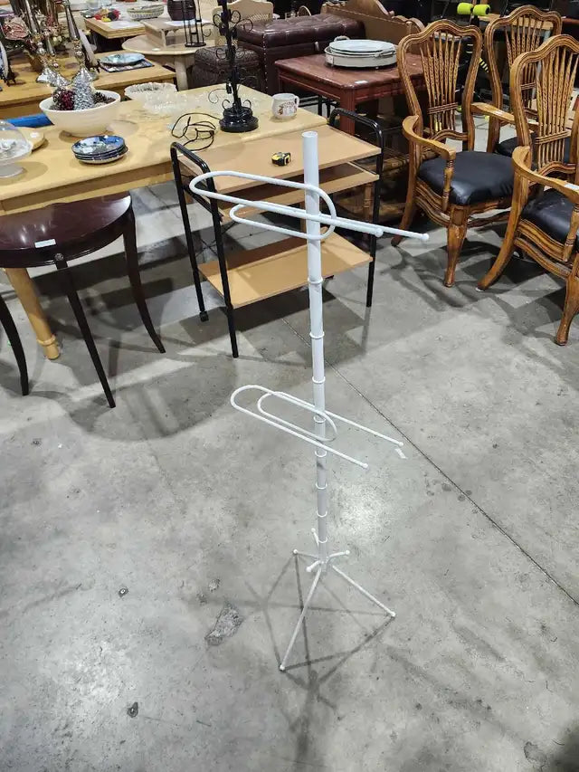 50" Metal Towel Rack - White