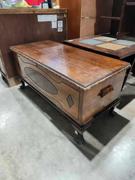 Vintage Chesley Chair Co. Heirloom Chest