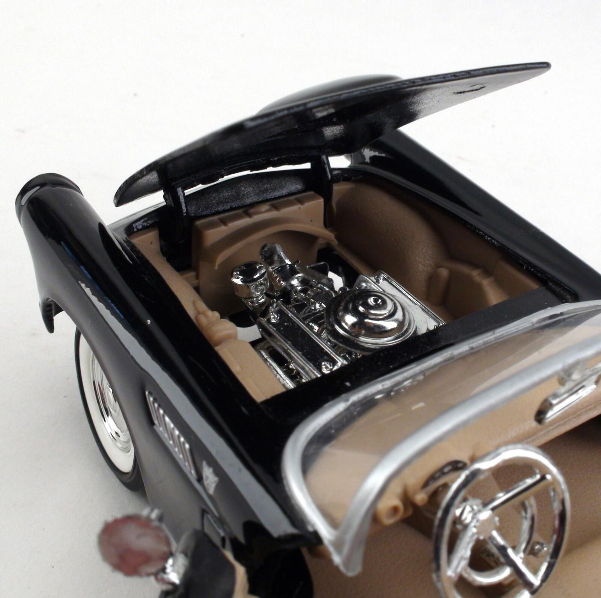 Hertz Limited Edition 1956 Ford Thunderbird Black Convertible 1:24 Scale Model