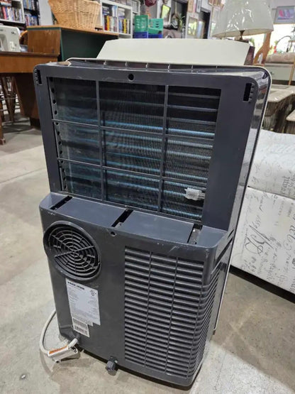 Black and Decker Air Conditioner - 8000 BTU