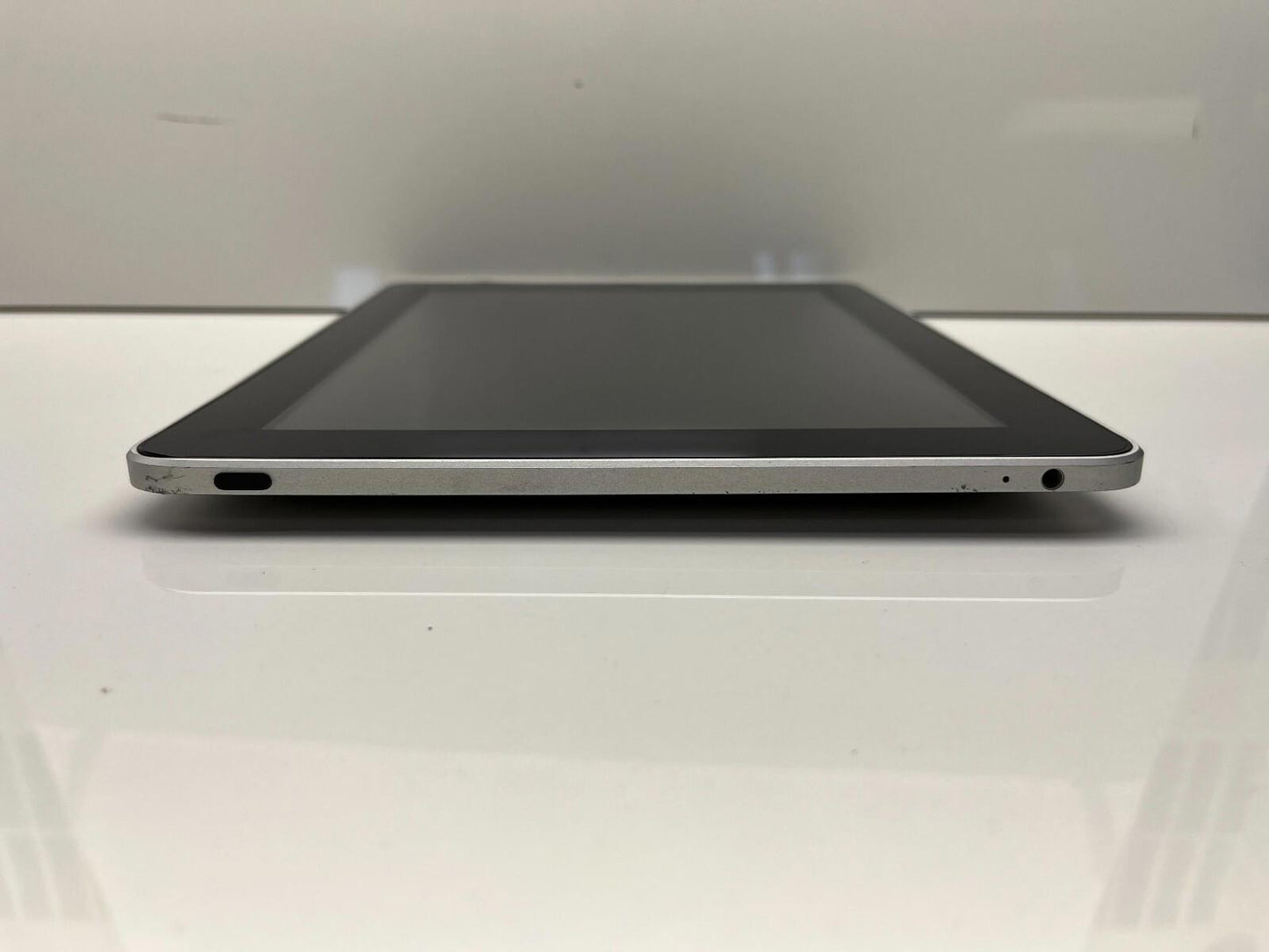 iPad 1st Generation 32GB A1219 No Power