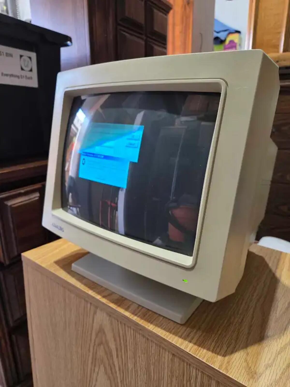 New! Aamazing 14" Monitor - CM-8489GX
