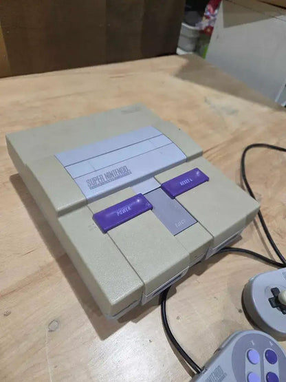 Super Nintendo & 2 Controllers - No Cables