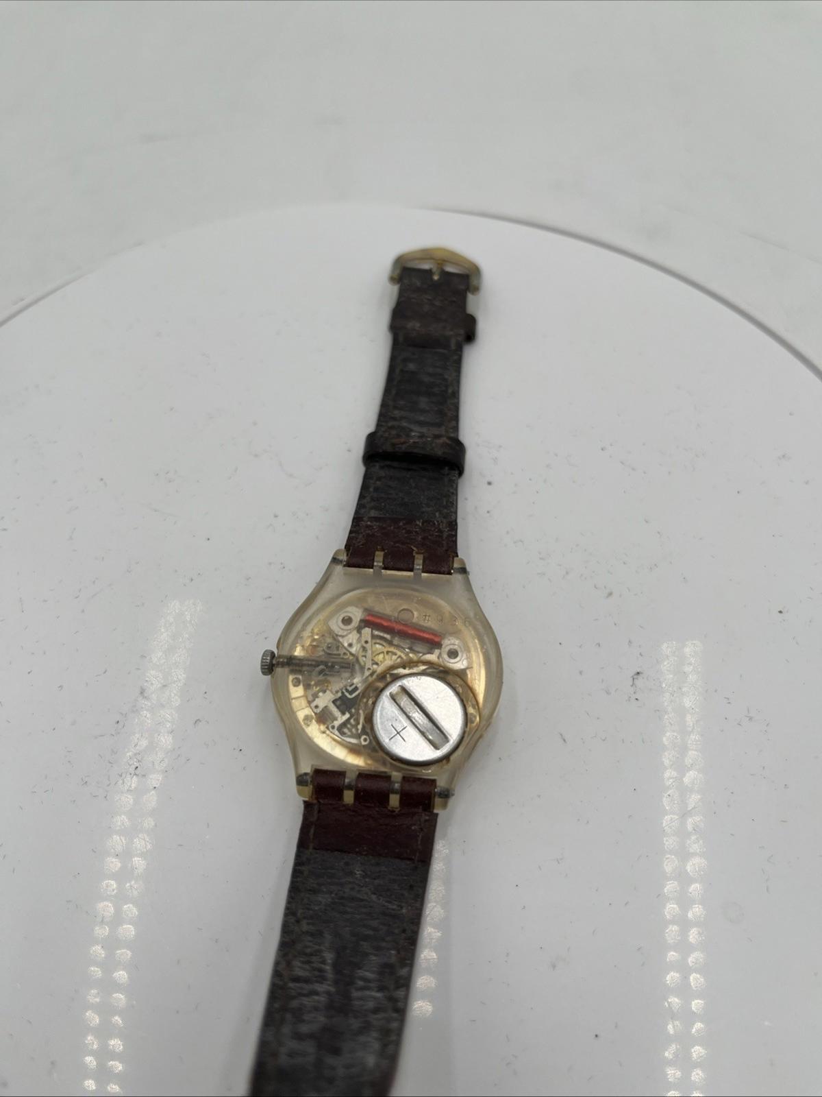 Montre vintage Swatch à quartz suisse avec bracelet en cuir — Objet de collection rare