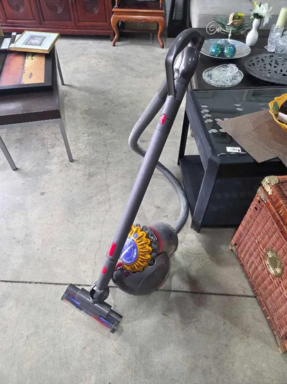 Dyson Big Ball Multifloor Vacuum Cleaner