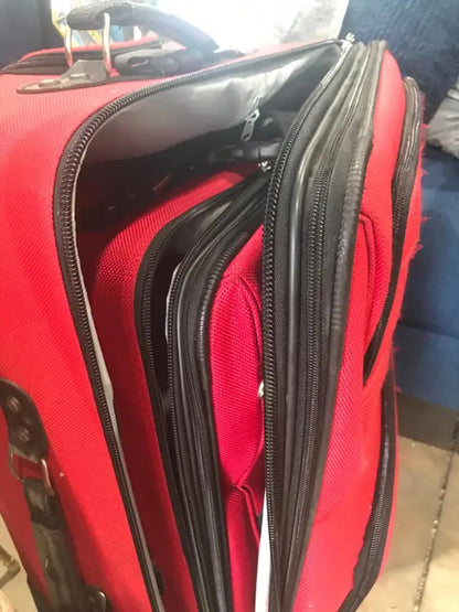 Red SwissGear Luggage - Set of 2