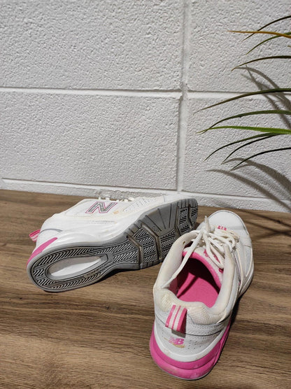 New Balance 623 Women's Size 9 Wide Sneakers White