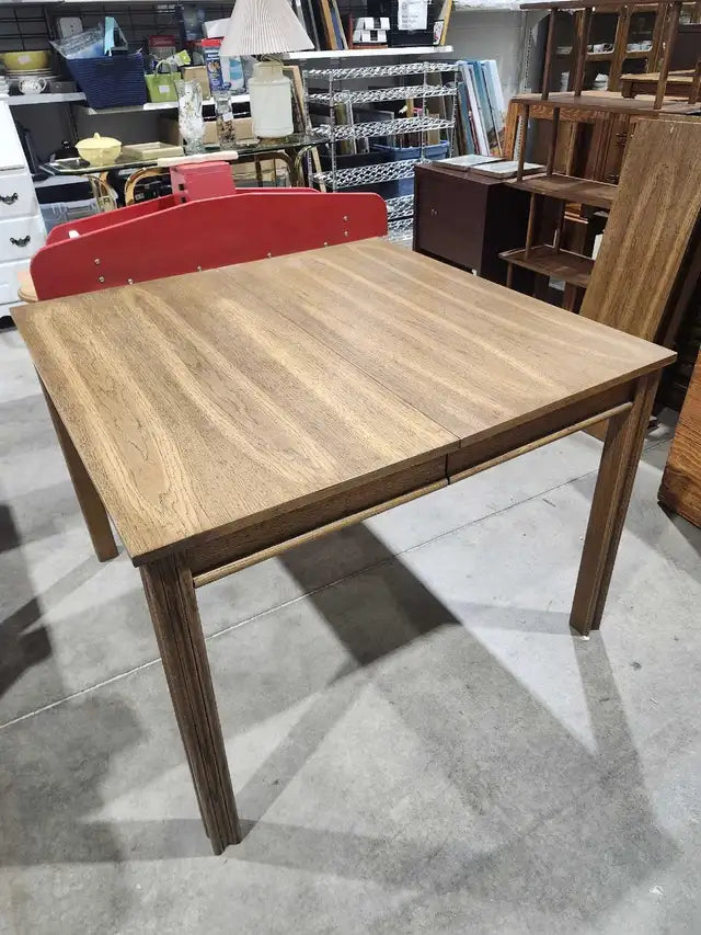 Wooden Extendable Table & 2 Leafs