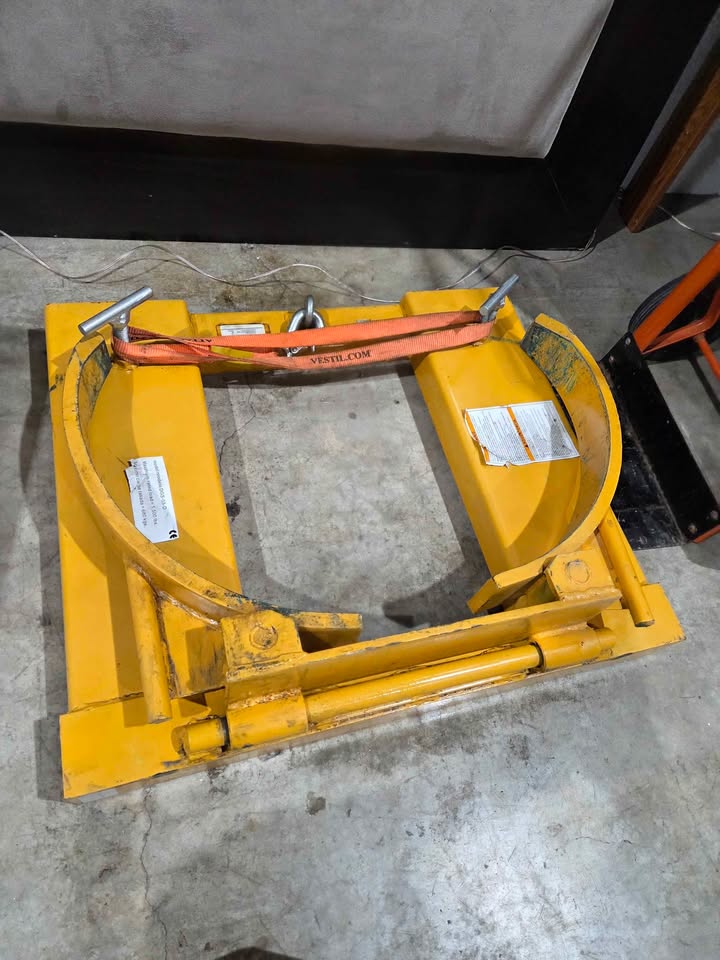 Vestil DGS-55-D Drum Grabber