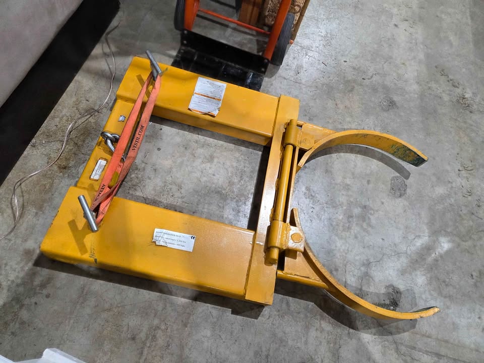 Vestil DGS-55-D Drum Grabber