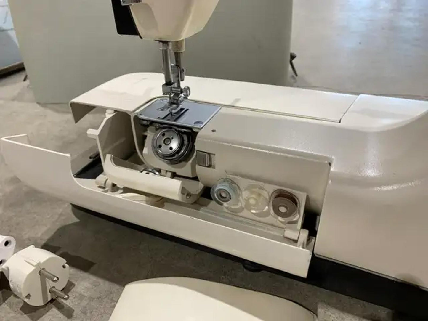 Necchi 544 Sewing Machine