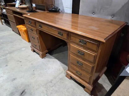 Solid Wooden Vilas Executive Desk