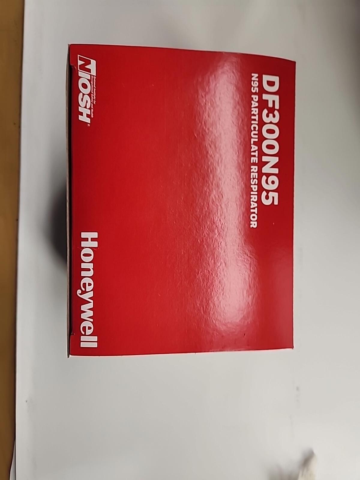 Honeywell N95 Flatfold Disposable Respirators, 20 Masks DF300N95BX